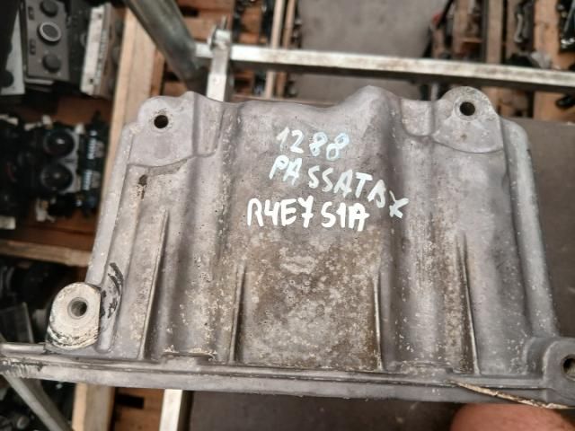 bontott VW PASSAT B7 Olajteknő