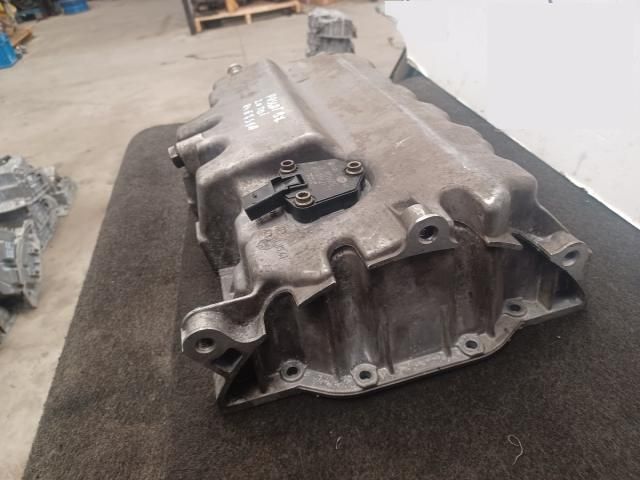 bontott VW PASSAT B7 Olajteknő