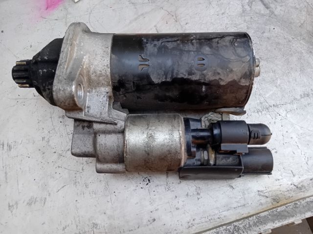 bontott VW PASSAT B7 Önindító