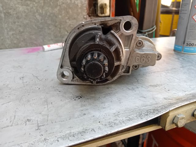 bontott VW PASSAT B7 Önindító