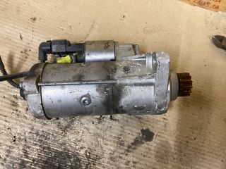 bontott VW PASSAT B7 Önindító