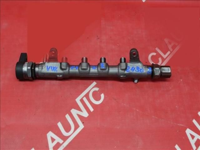 bontott VW PASSAT B7 Porlasztó Sor / Híd