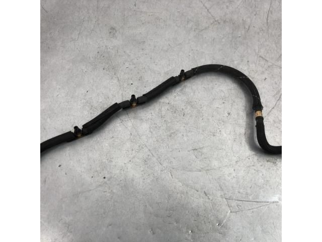 bontott VW PASSAT B7 Résolajcső