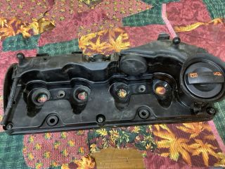 bontott VW PASSAT B7 Szelepfedél