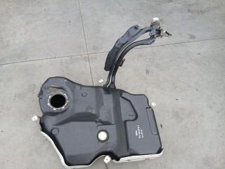 bontott VW PASSAT B7 Tank