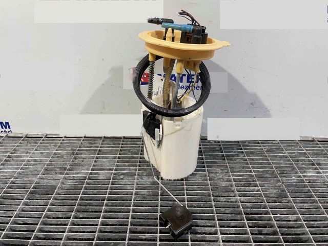 bontott VW PASSAT B7 Üzemanyag Szivattyú