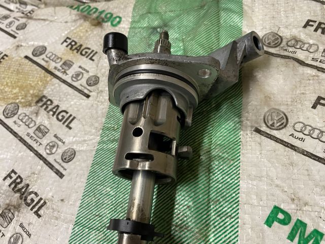 bontott VW PASSAT B7 Váltó Kulissza