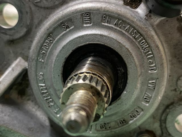 bontott VW PASSAT B7 Váltó Kulissza