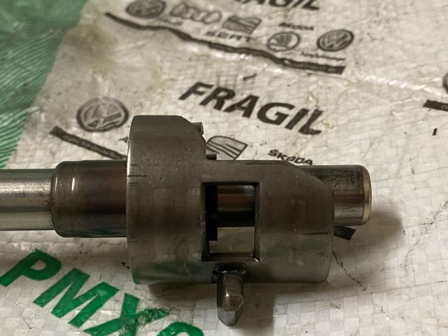 bontott VW PASSAT B7 Váltó Kulissza