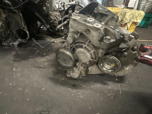 bontott VW PASSAT B7 Váltó (Mechanikus)