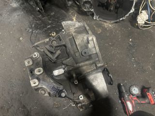 bontott VW PASSAT B7 Váltó (Mechanikus)