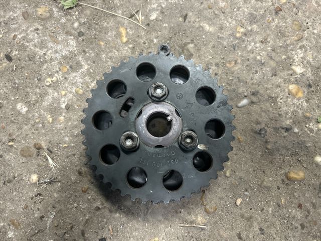 bontott VW PASSAT B7 Vezérműkerék