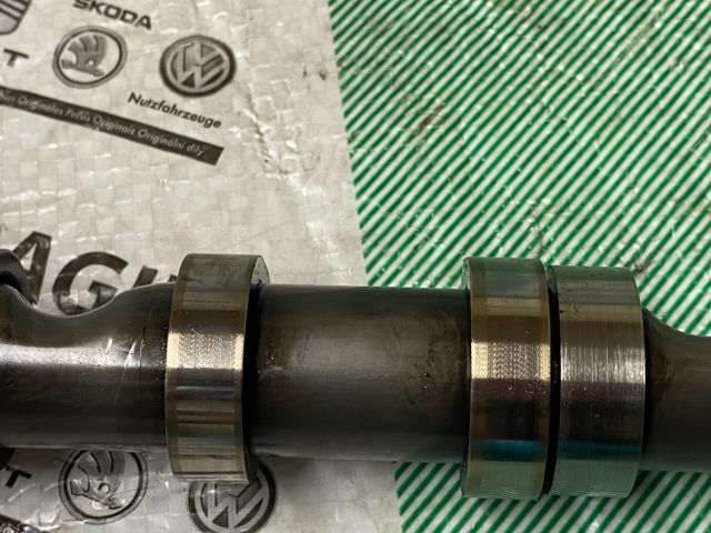 bontott VW PASSAT B7 Vezérműtengely (Magában)