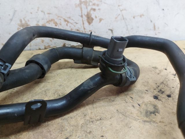 bontott VW PASSAT B7 Vízcső