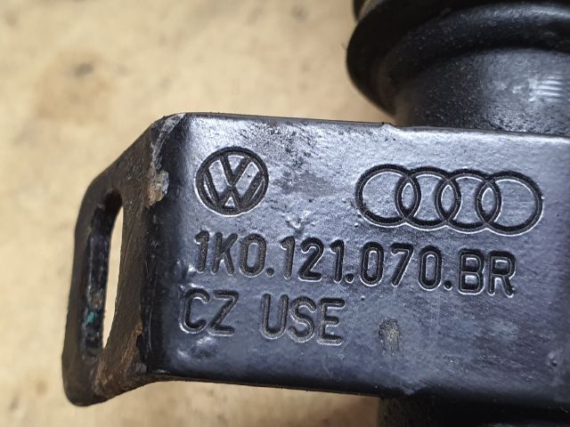 bontott VW PASSAT B7 Vízcső