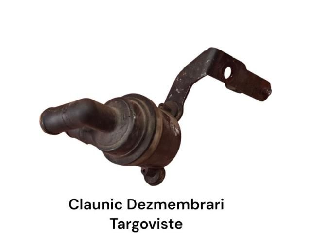 bontott VW PASSAT B7 Vízpumpa