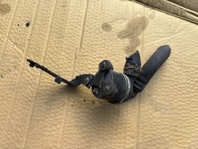 bontott VW PASSAT B7 Vízpumpa