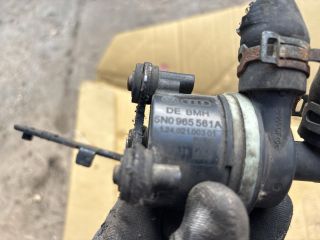 bontott VW PASSAT B7 Vízpumpa