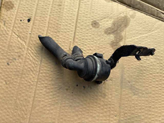 bontott VW PASSAT B7 Vízpumpa