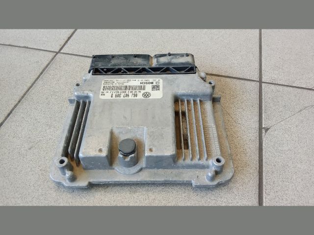 bontott VW PASSAT B7 Motorvezérlő