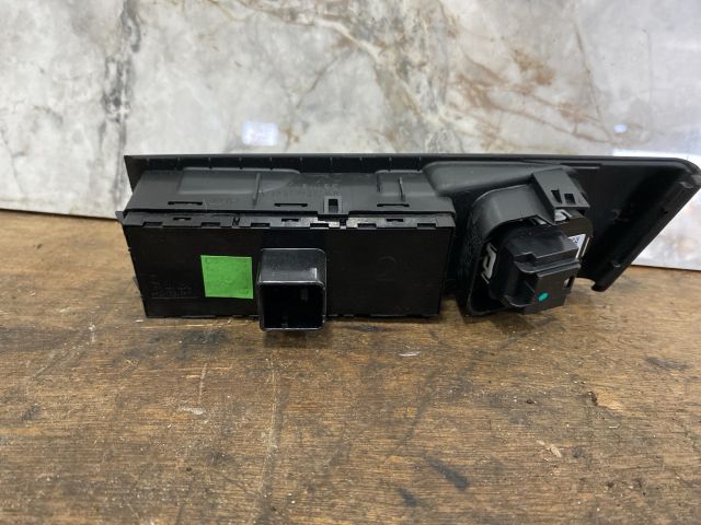 bontott VW PASSAT B7 Ablakemelő és Tükör Kapcsoló