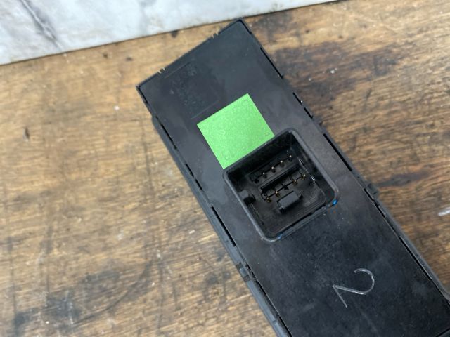 bontott VW PASSAT B7 Ablakemelő és Tükör Kapcsoló