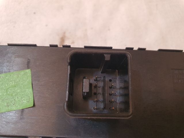 bontott VW PASSAT B7 Ablakemelő és Tükör Kapcsoló