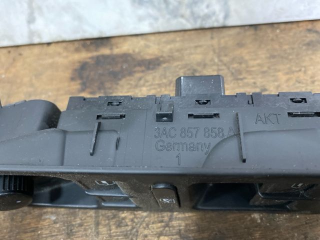 bontott VW PASSAT B7 Ablakemelő és Tükör Kapcsoló