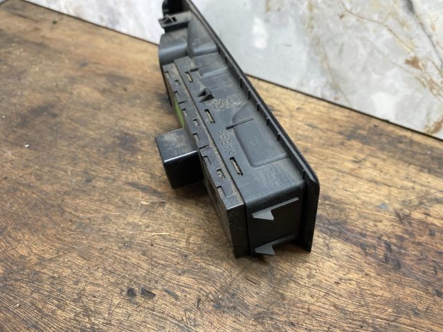 bontott VW PASSAT B7 Ablakemelő Kapcsoló Négyes / Kettes