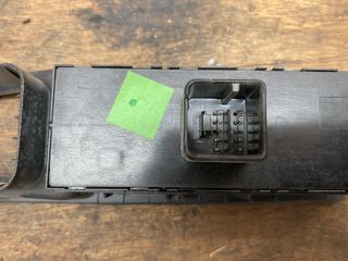 bontott VW PASSAT B7 Ablakemelő Kapcsoló Négyes / Kettes