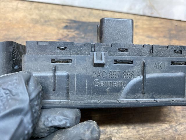 bontott VW PASSAT B7 Ablakemelő Kapcsoló Négyes / Kettes