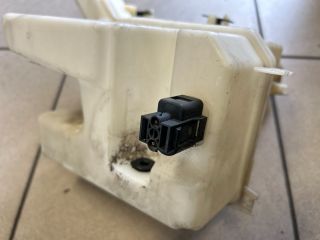 bontott VW PASSAT B7 Ablakmosó Tartály