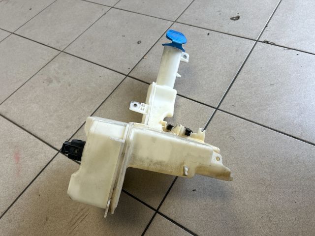 bontott VW PASSAT B7 Ablakmosó Tartály