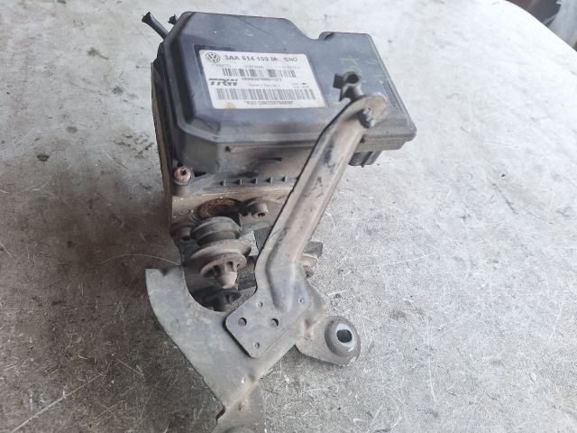 bontott VW PASSAT B7 ABS / ABR / ESP Pumpa