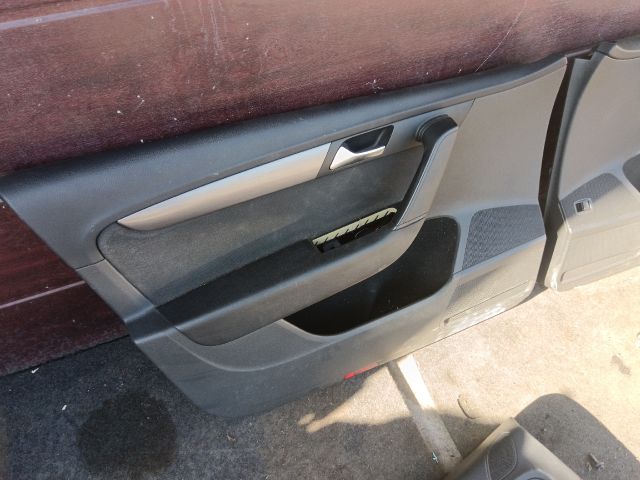 bontott VW PASSAT B7 Ajtó Kárpit Szett