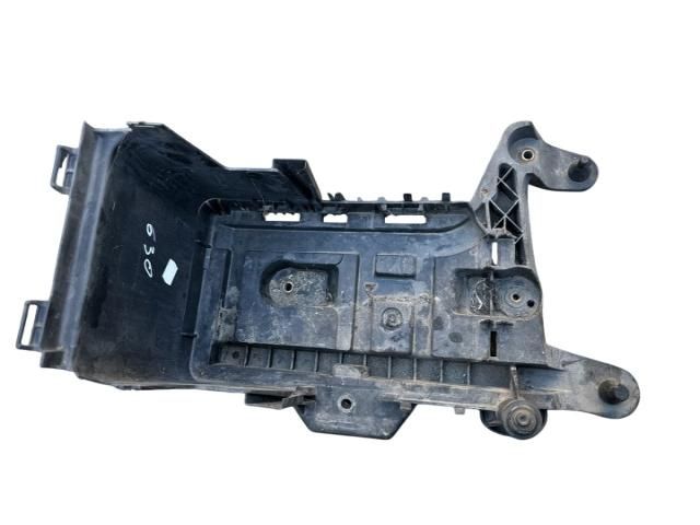 bontott VW PASSAT B7 Akkumulátor Tartó