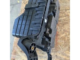 bontott VW PASSAT B7 Akkumulátor Tartó