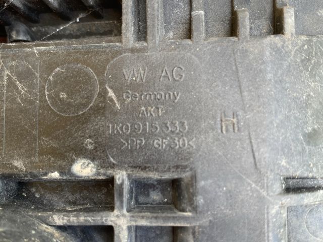 bontott VW PASSAT B7 Akkumulátor Tartó