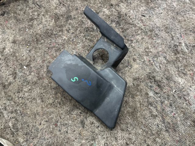 bontott VW PASSAT B7 Alsó Hűtő Légterelő