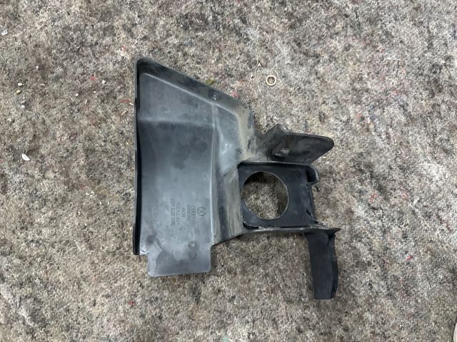 bontott VW PASSAT B7 Alsó Hűtő Légterelő