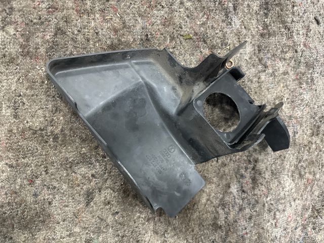 bontott VW PASSAT B7 Alsó Hűtő Légterelő