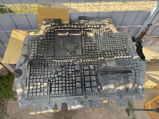 bontott VW PASSAT B7 Alsó Motorburkolat