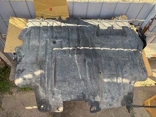 bontott VW PASSAT B7 Alsó Motorburkolat