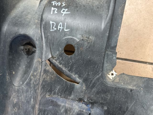 bontott VW PASSAT B7 Alsó Padlólemez Burkolat