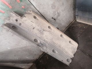 bontott VW PASSAT B7 Alsó Padlólemez Burkolat