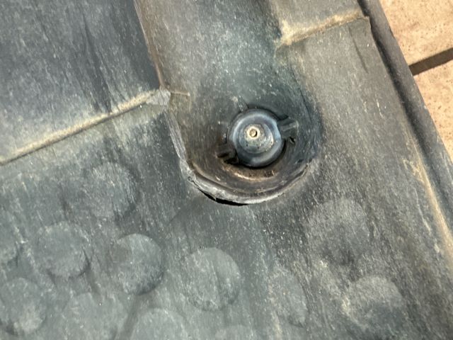 bontott VW PASSAT B7 Alsó Padlólemez Burkolat