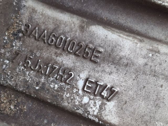 bontott VW PASSAT B7 Alufelni Szett