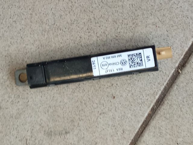bontott VW PASSAT B7 Antenna Erősítő