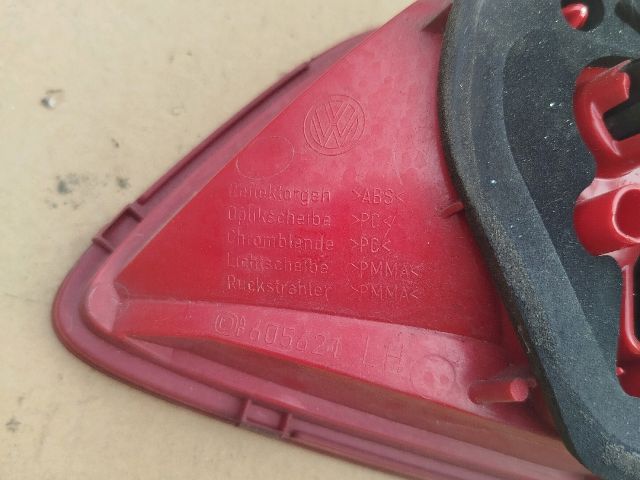 bontott VW PASSAT B7 Bal Belső Hátsó Lámpa