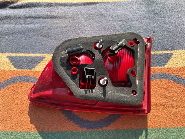 bontott VW PASSAT B7 Bal Belső Hátsó Lámpa